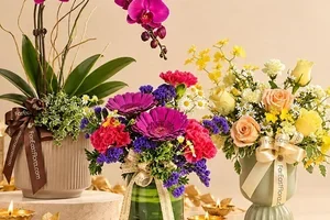 Up to 15% off Deepavali blooms 🪔